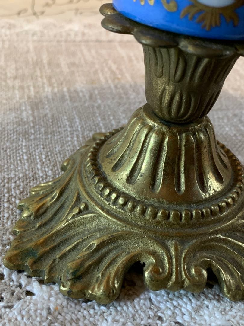 フランス製　アンティークのセーブル焼の電気スタンド！シェードも綺麗で素敵です！