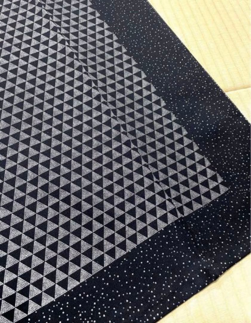 Aya モノトーン 染め 矢絣の地紋 モダン 残布 ガード加工