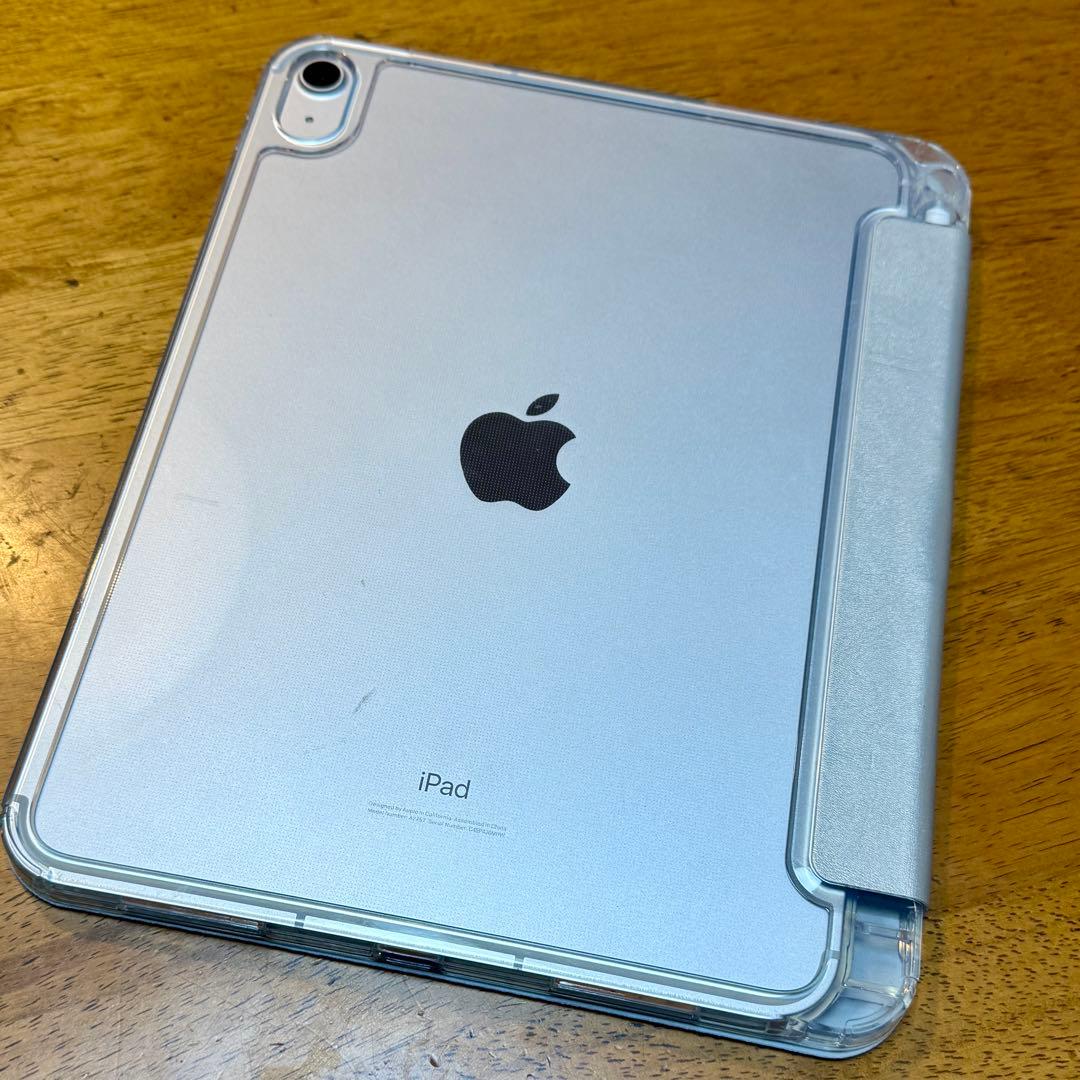 Apple iPad 第10世代　simフリー　おまけケース＆ペン