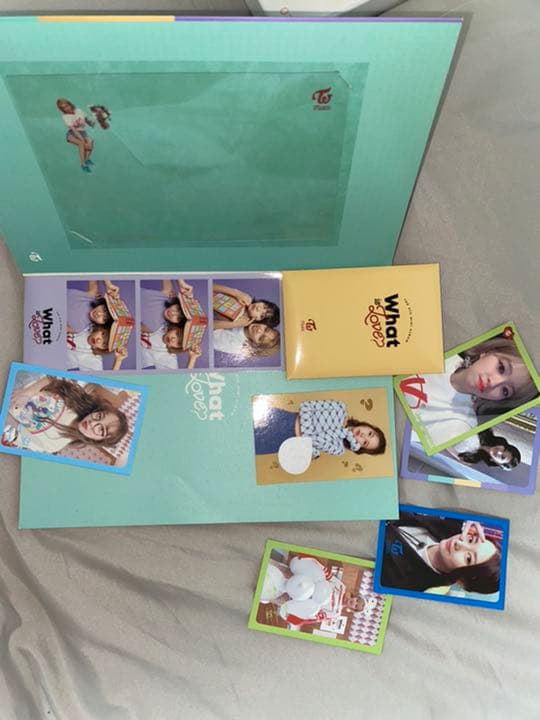 TWICEアルバム、ミニアルバム、日本シングル