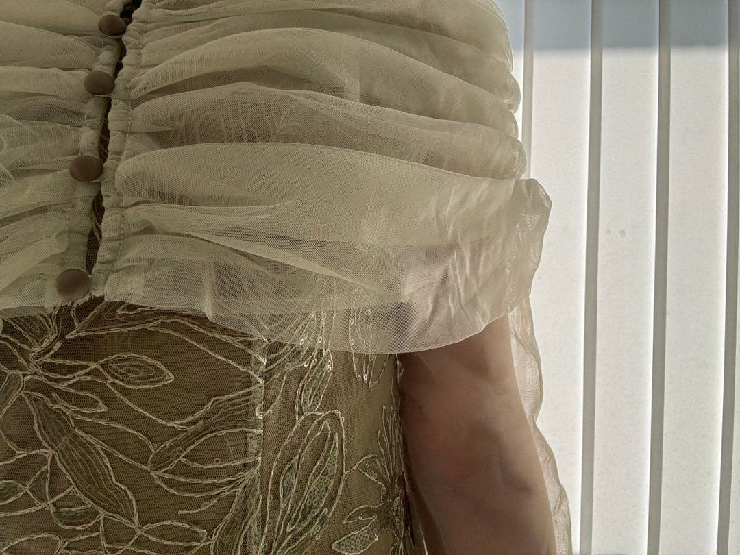 チュールオフショルダー花柄Iラインワンピースドレス結婚式パーティー二次会成人式