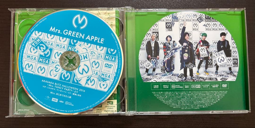 【5名分直筆サイン入り】Mrs. GREEN APPLE DVD付きアルバム
