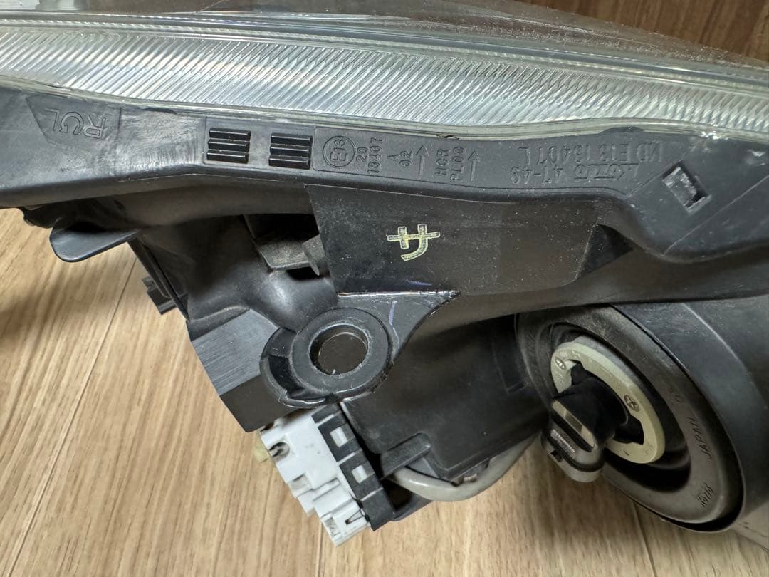 プリウス30 後期　LEDヘッドライト　左右セット　点灯確認済　綺麗　トヨタ