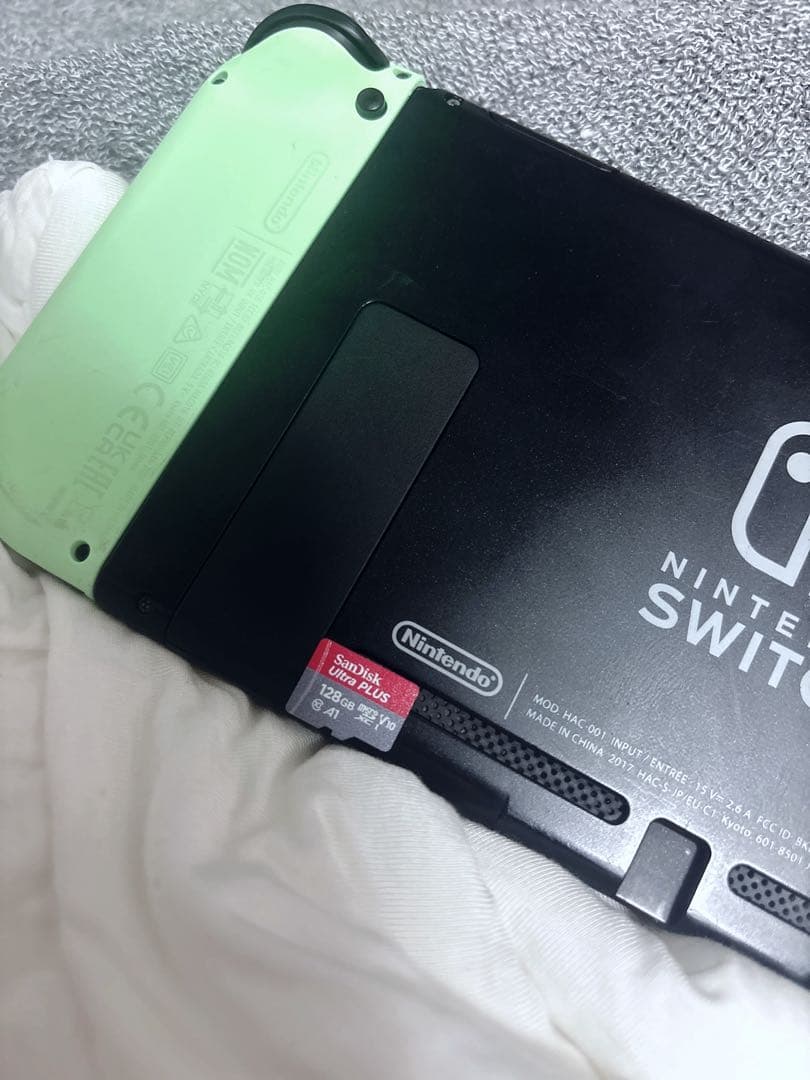 【値下げ中】Nintendo Switch 本体 Joy-Con SDカード付き