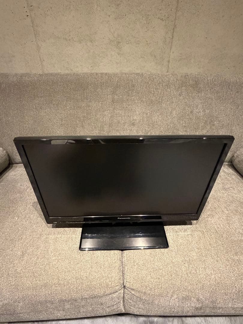 【完品】【極美品】Panasonic VIERA TH-19C305 液晶テレビ