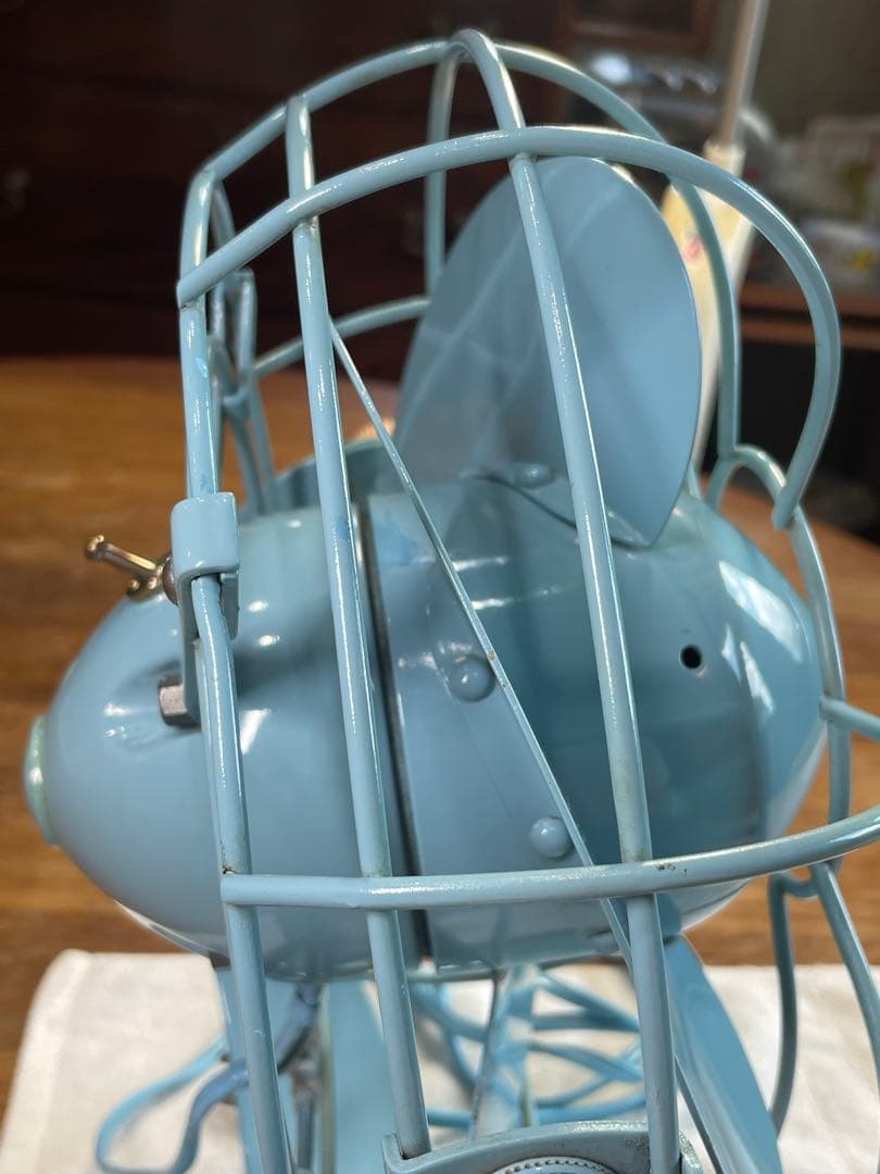 Toshibaレトロ扇風機　陽に向かう燕・向日葵のイメージデザインecoで涼しく