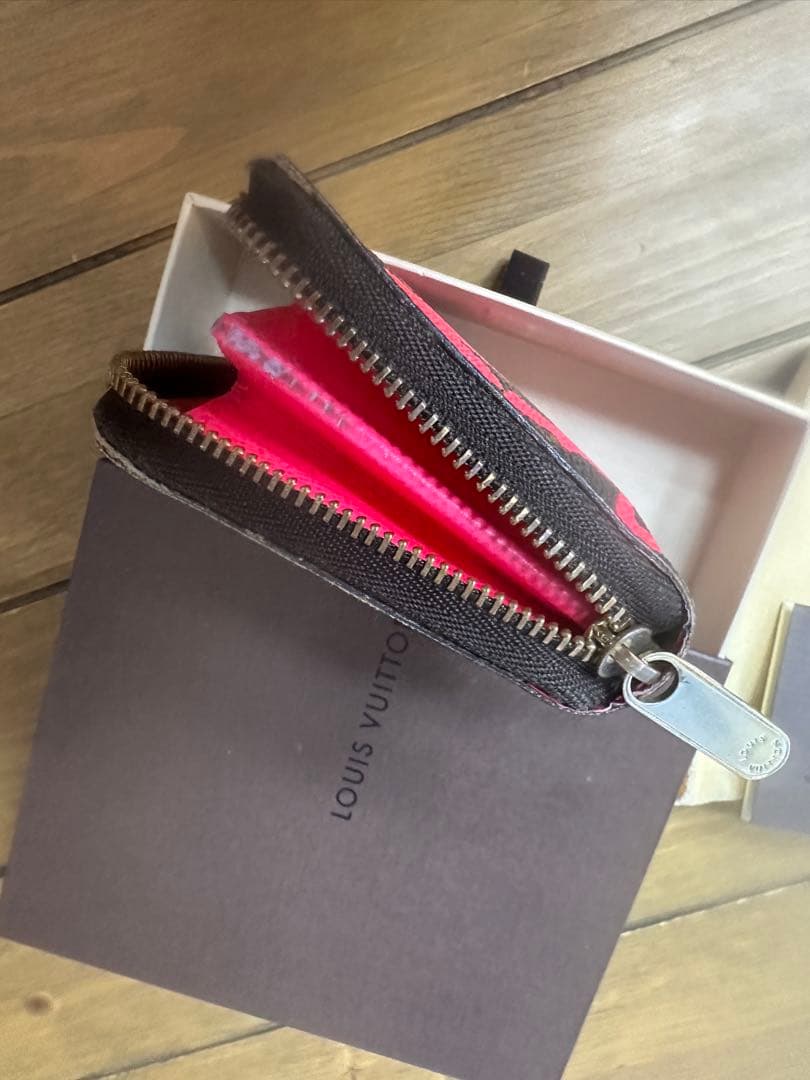 ルイヴィトン　ジッピーパースケース　モノグラムグラフィティ