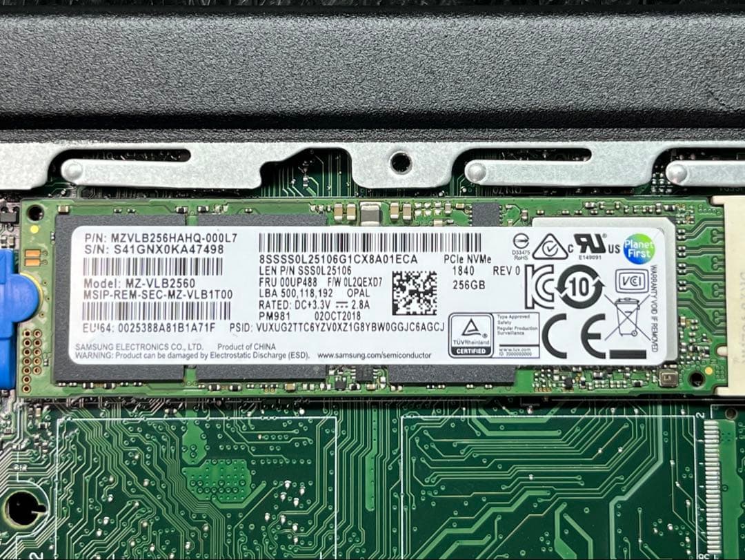 Lenovo ThinkCentre M720q Tiny クラボ増設済み