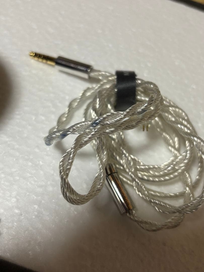 水月雨　moondrop kadenz 有線　イヤホン