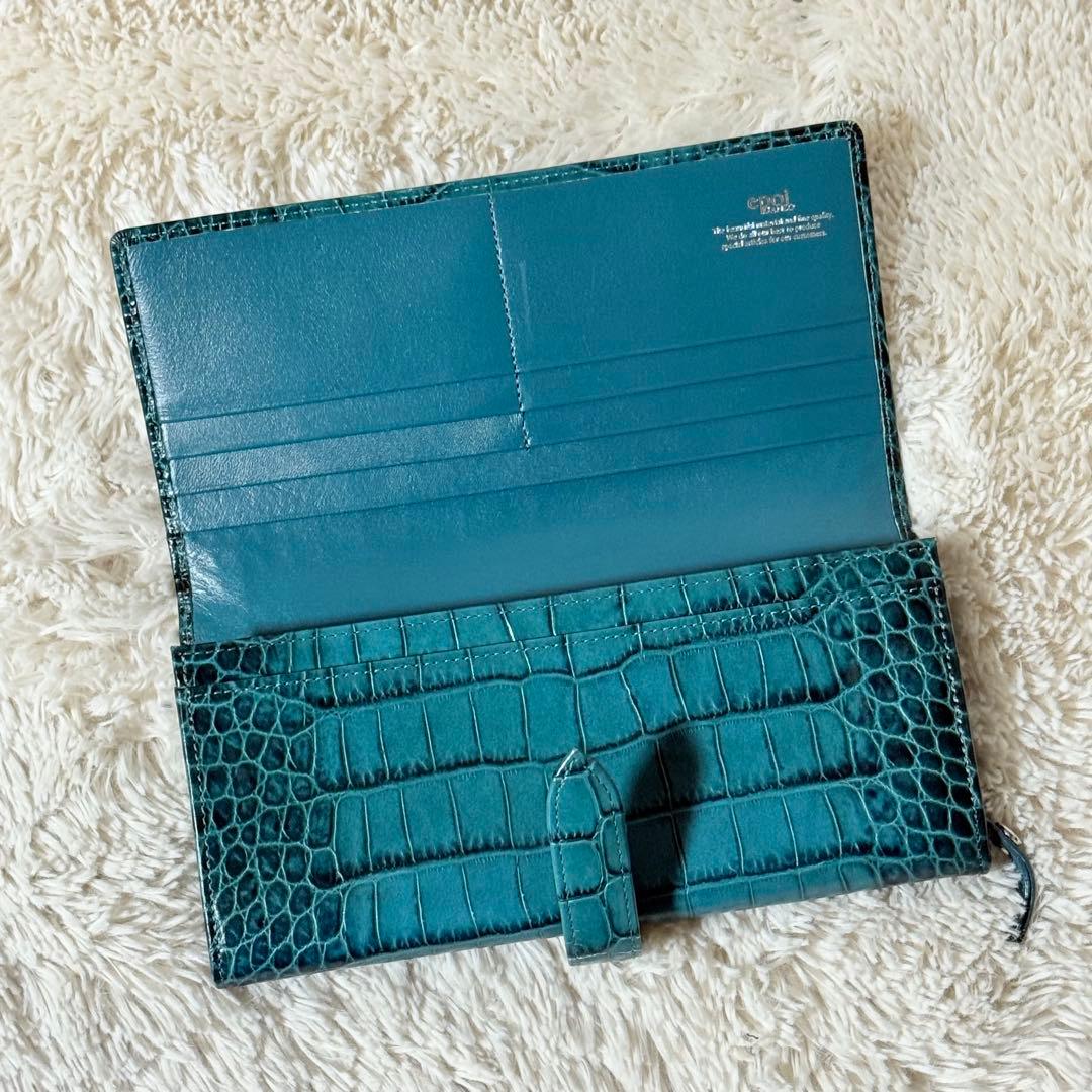 ⭐️新品未使用⭐️　Epoi　エポイ　クロコ型押し　長財布　ベルトストラップ