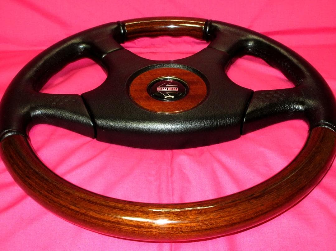 6366 正規品！MOMO OLYMPIC 3 モモオリンピックⅢ 36Φ