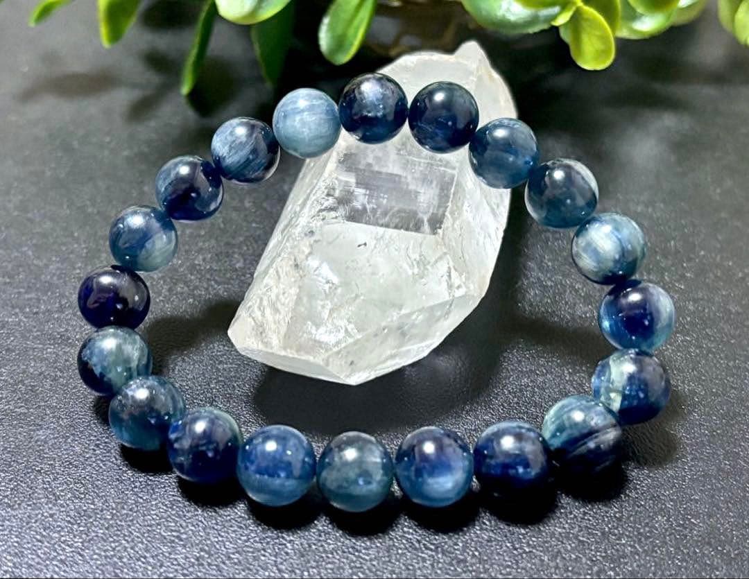 A-m@　究極品質　幻のモザンビーク産グリーンブルーカイヤナイト