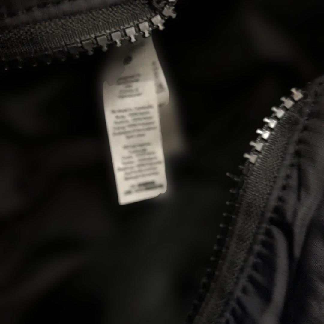 即決セール！ルルレモン　Lululemon 黒 ナイロンショルダーバッグ