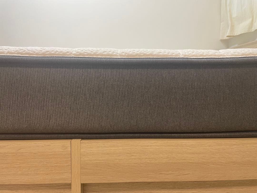 【美品】ダブルサイズ　ベッドフレーム付き　NELL マットレス