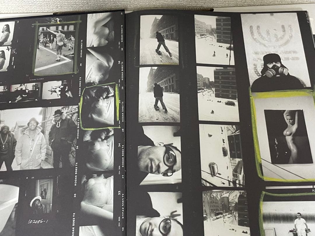 Ari Marcopoulos 写真集「OUT & ABOUT」　スケート