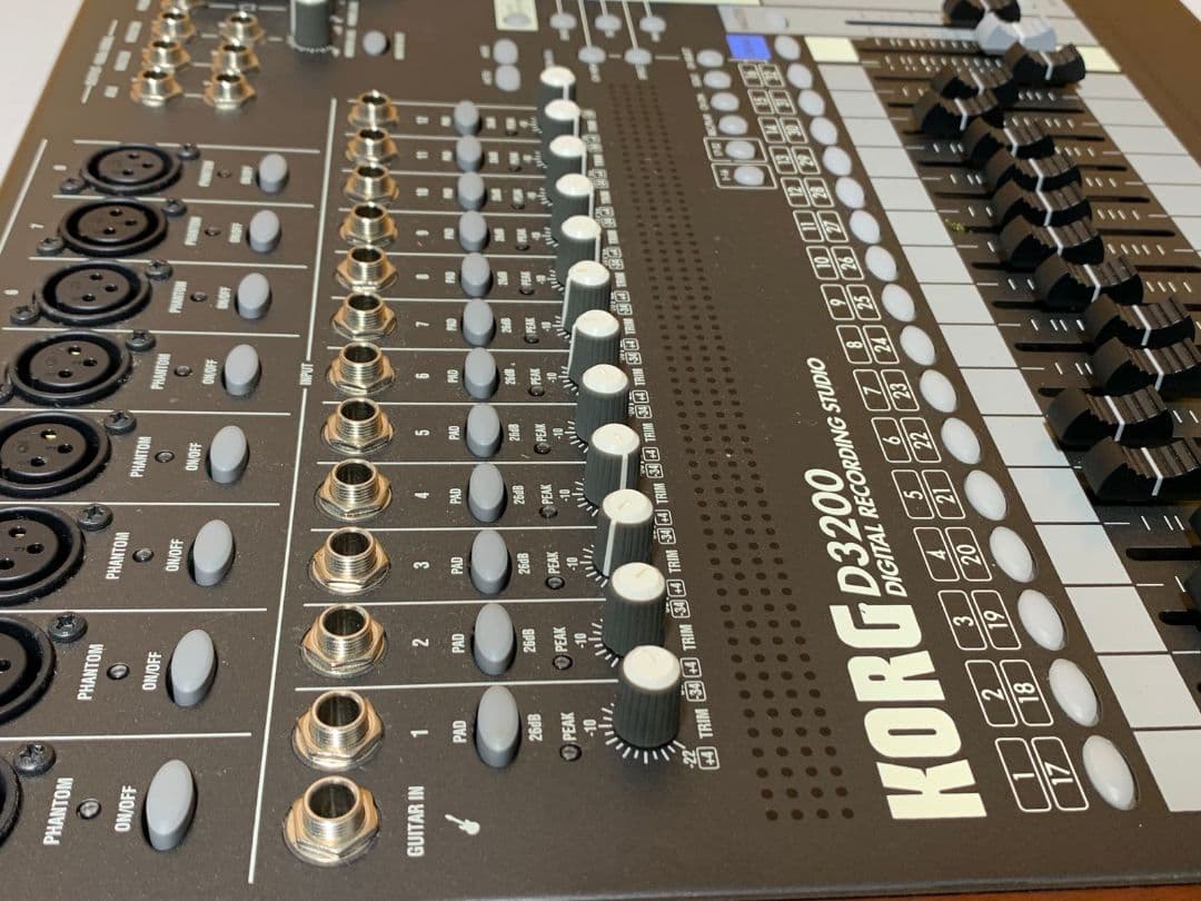 KORG D3200 デジタルレコーディングスタジオ ブラック