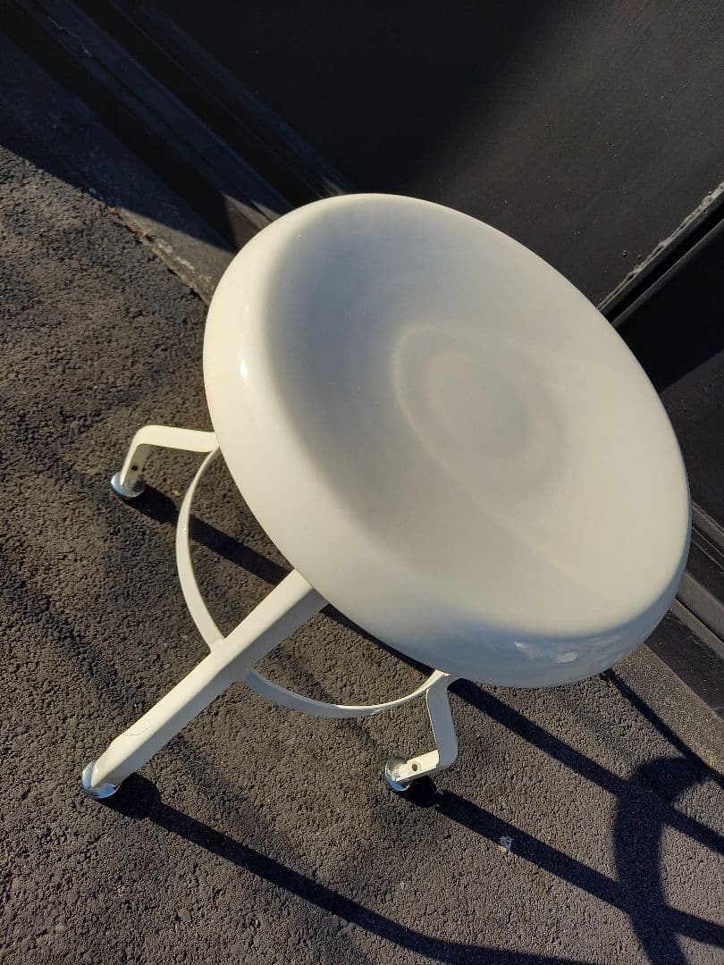 1990's　ポストモダン　スペースエイジ　インダストリアル　白　スツール