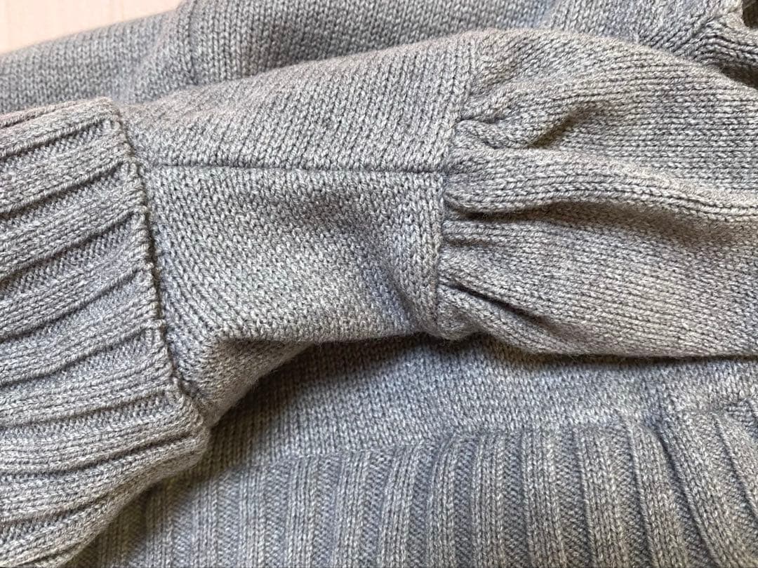 新品未使用☆エムズグレイシーワンピース ニット 中綿 カタログ掲載 グレー 白