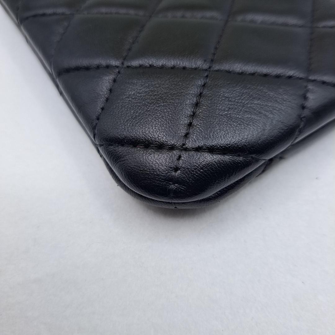 CHANEL　ケース　マトラッセ　ブラック　キルティング