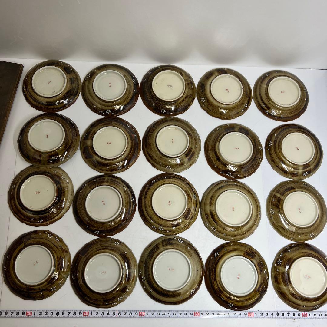 九谷焼　扇面画小皿　20枚　木箱付　直径12.5㎝　タトチ　東さ8-0124①