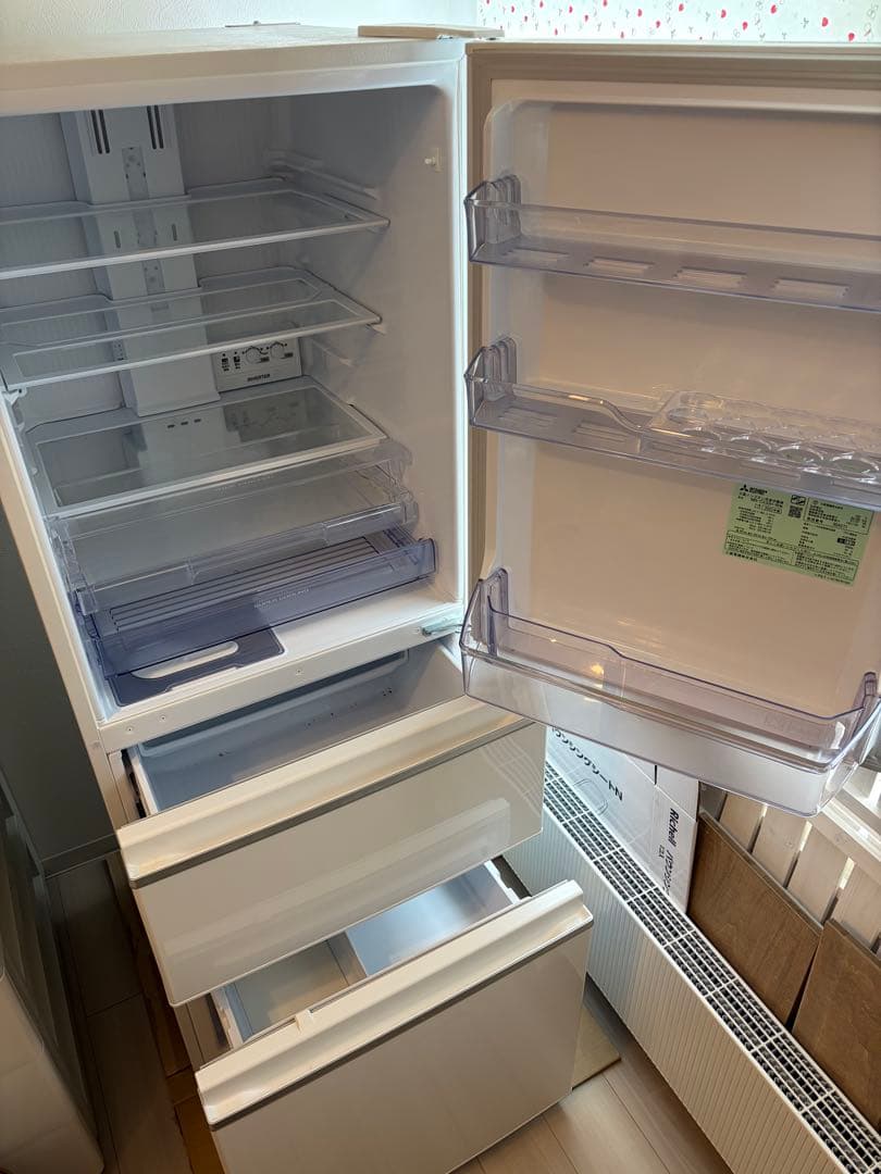 【札幌市引取限定】三菱電機 MR-CX33H-W 冷蔵庫 330L