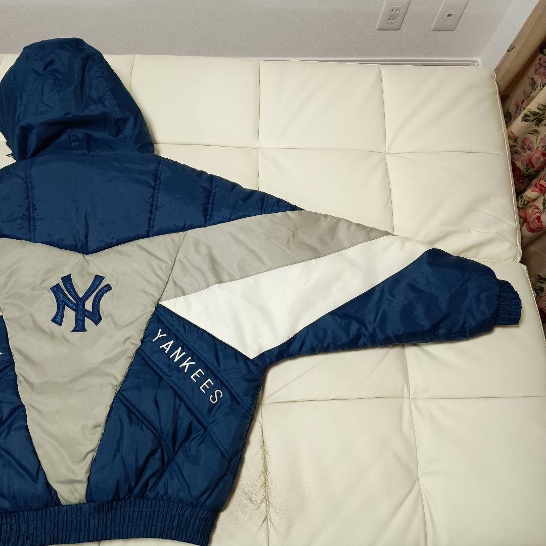 ニューヨーク・ヤンキース フード付きジャケット