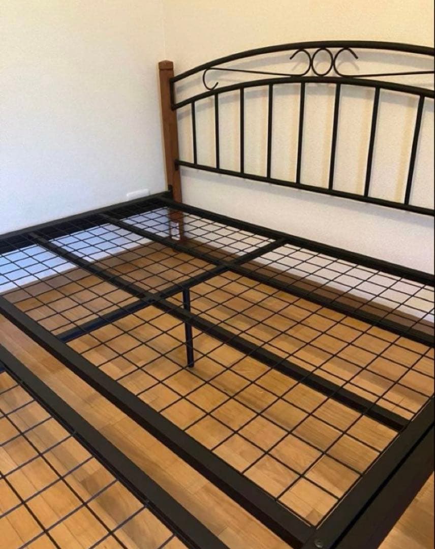 ニトリ　ベッドフレーム　ダブルベッド　アイアンフレーム