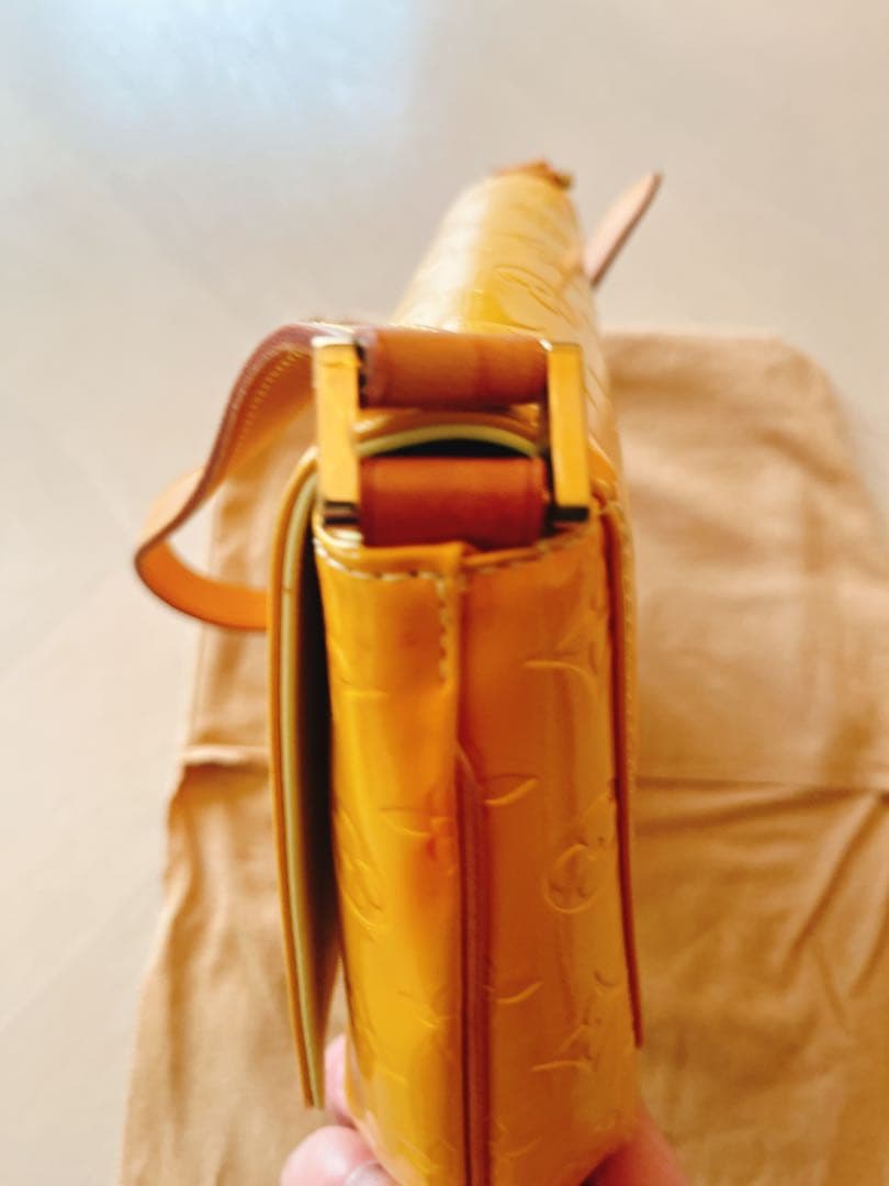 LOUIS VUITTON ヴェルニ トンプソン ストリート ショルダーバッグ