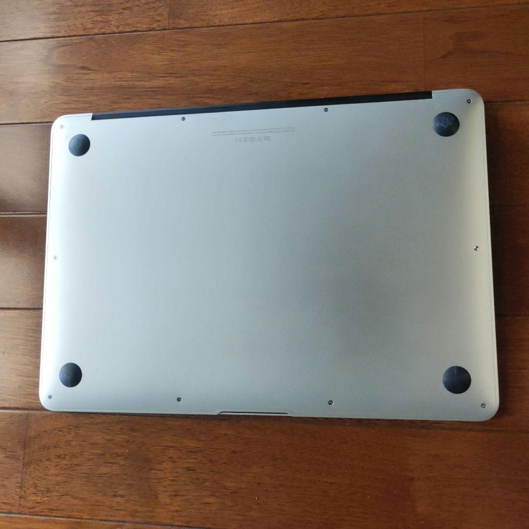 Apple MacBook Air 2017 256G 充放電回数9回