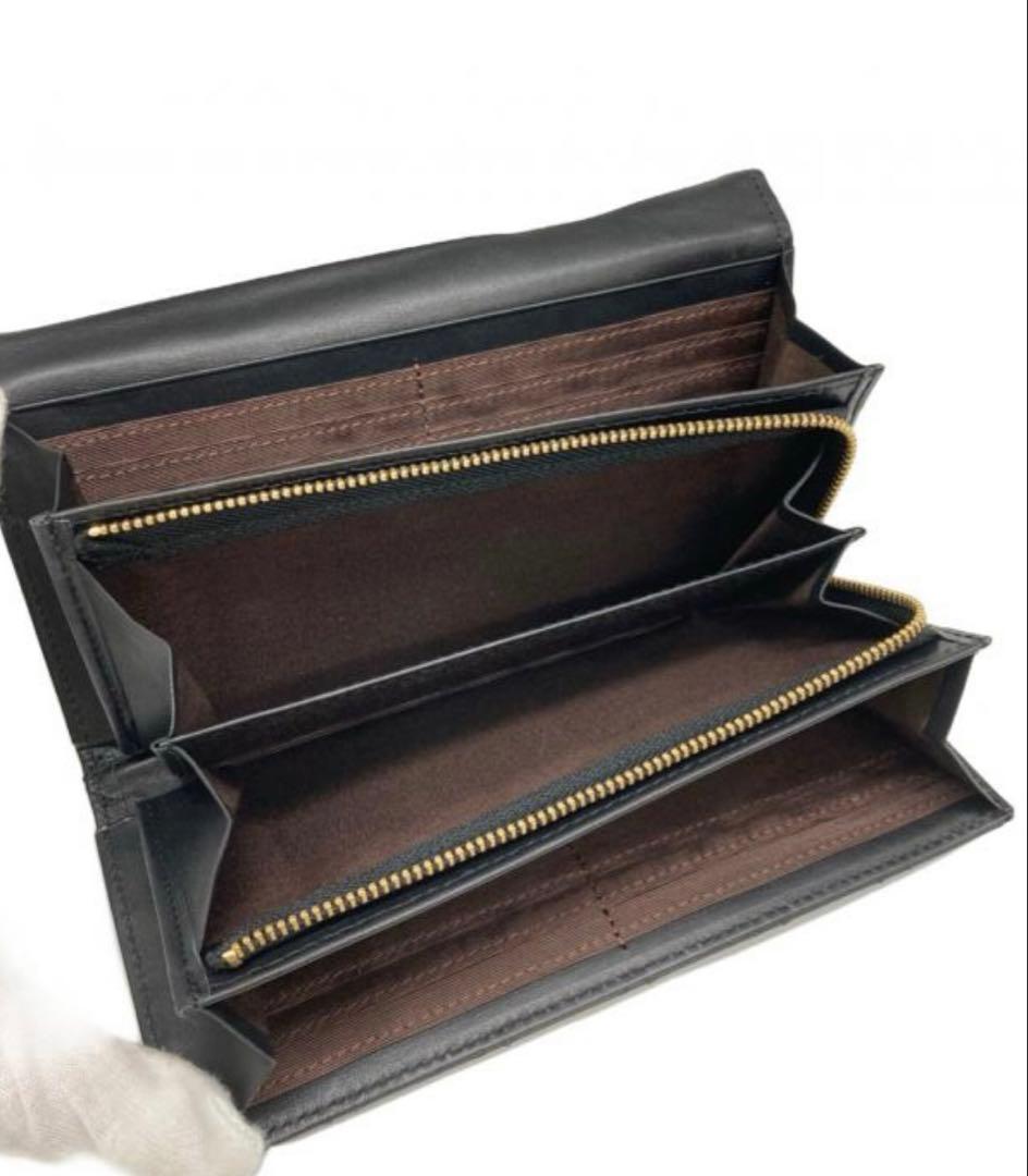 未使用品　russet キルティングレザーウォレット