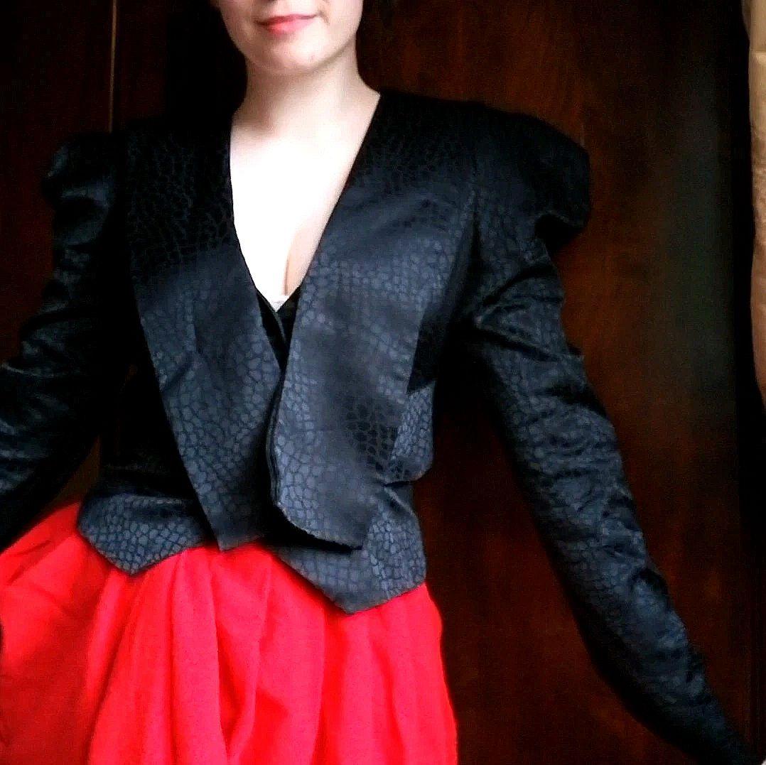 ヴィヴィアンウエストウッド　売り切り大特価！ショート丈パフスリーブジャケット