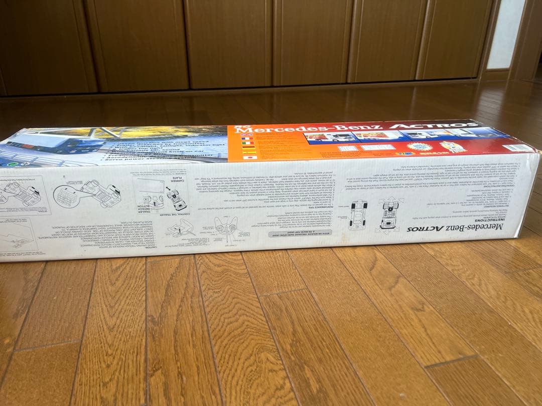 Mercedes-Benz Actros ラジコン トレーラー