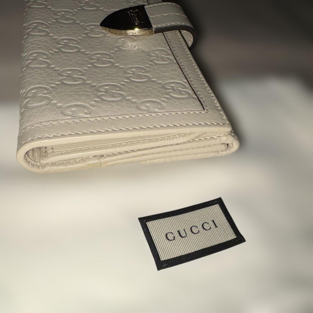 GUCCI グッチ GGシマレザー アイボリー　Ｗホックタイプ　保存袋・箱付き
