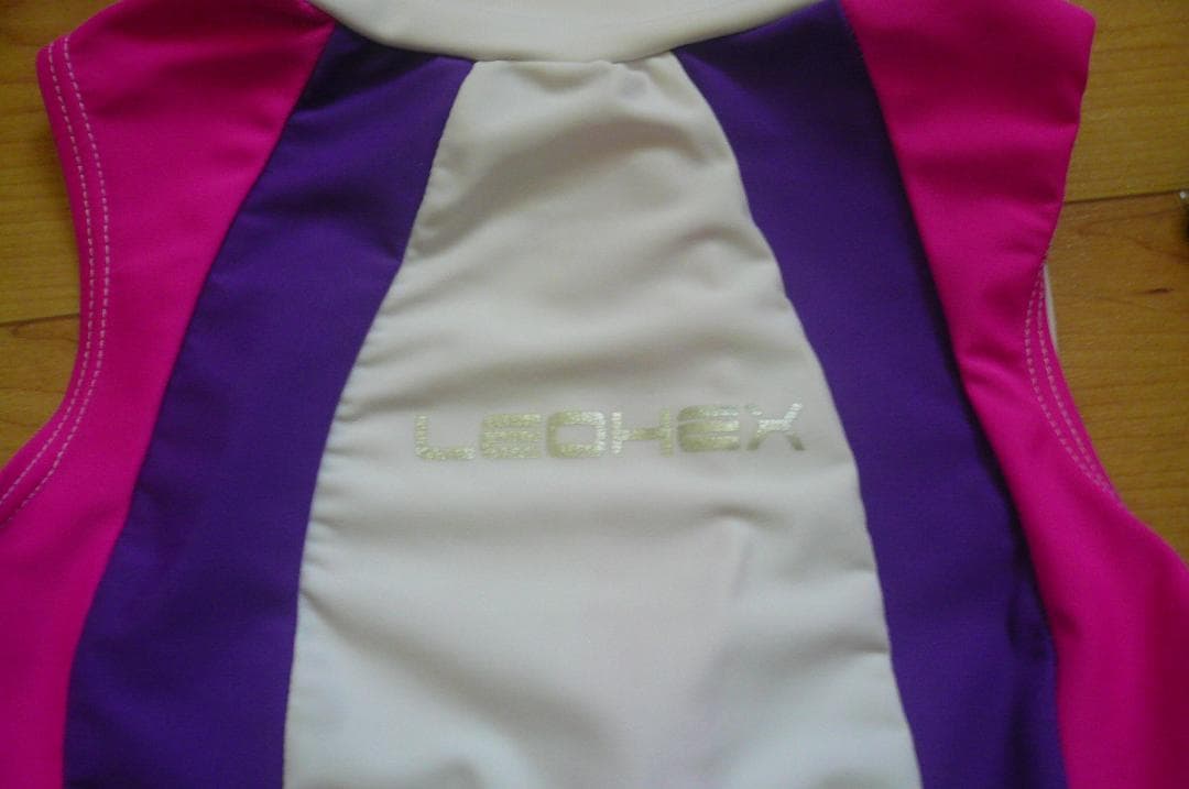 KKKKK！リアライズ ノースリーブレオタード水着