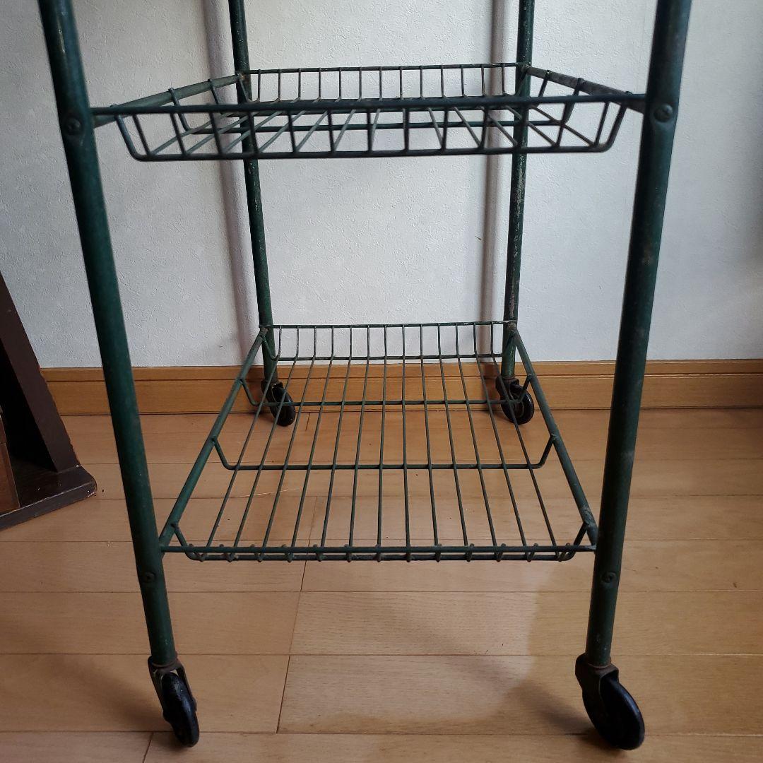 昭和レトロのラック