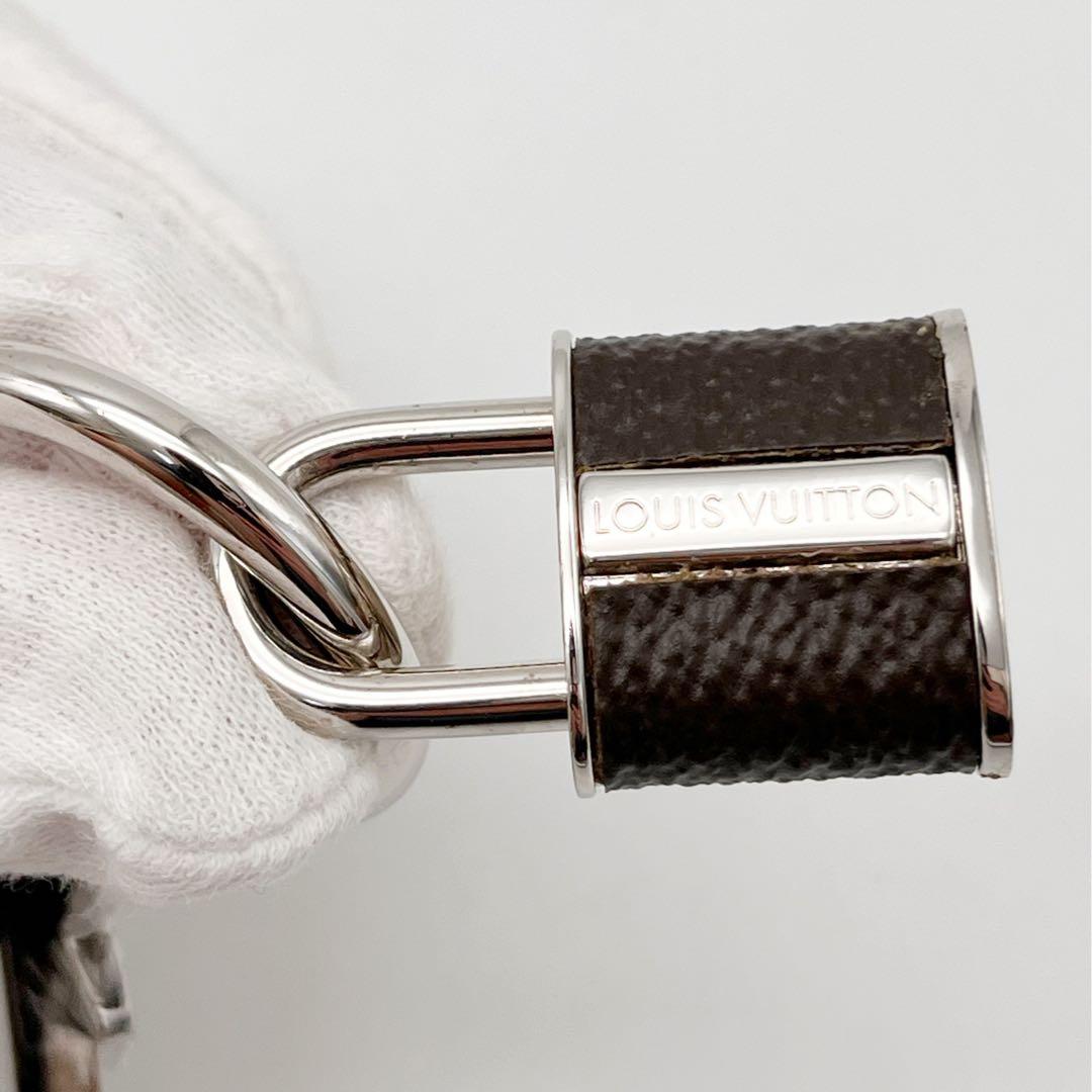 ルイヴィトン モノグラム ロック キーホルダー キーリング バッグチャーム 希少