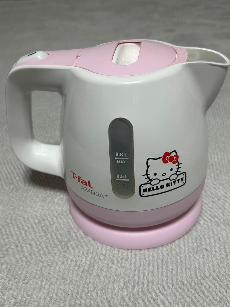 (美品)T-fal ハローキティ 電気ケトル 0.8L
