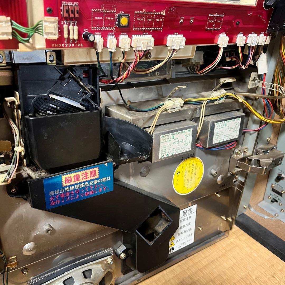 レトロ　スロット台　パチスロ　サンダーV 株式会社MACY