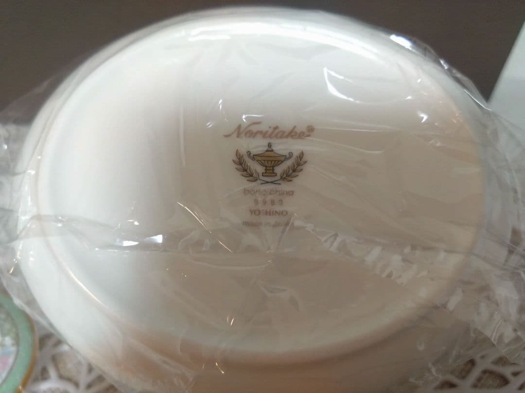 【廃盤】ノリタケ　ヨシノシリーズ　スプーン&ハンカチ付　ティーフォーツーセット