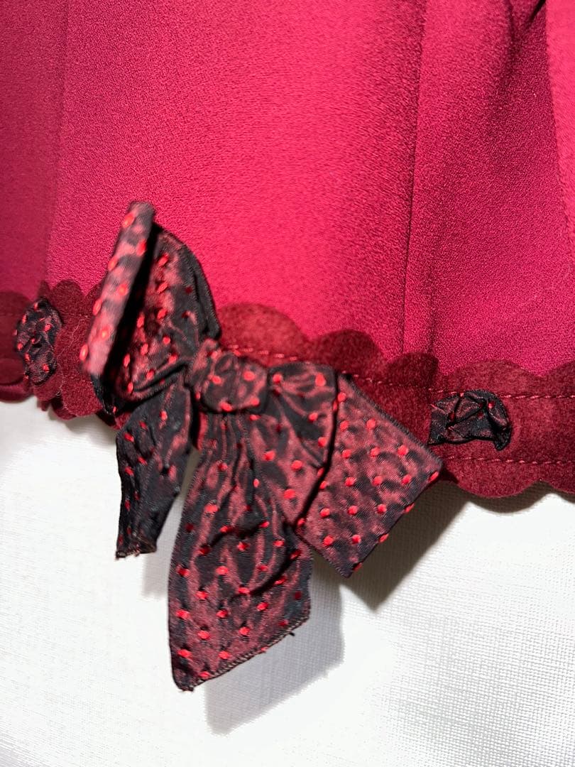 新品タグ付きモスキーノチープ&シック赤ジャケット　ドット柄のリボンがかわいい!