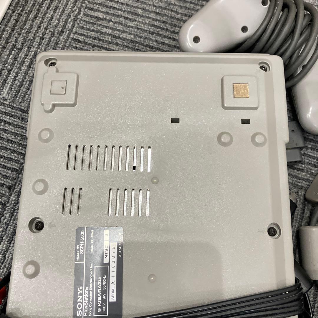 古いゲーム機本体とソフト