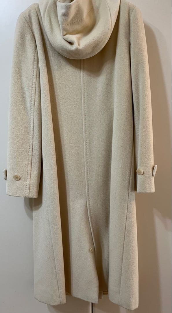 SANYO アイボリー ダブルブレストコート