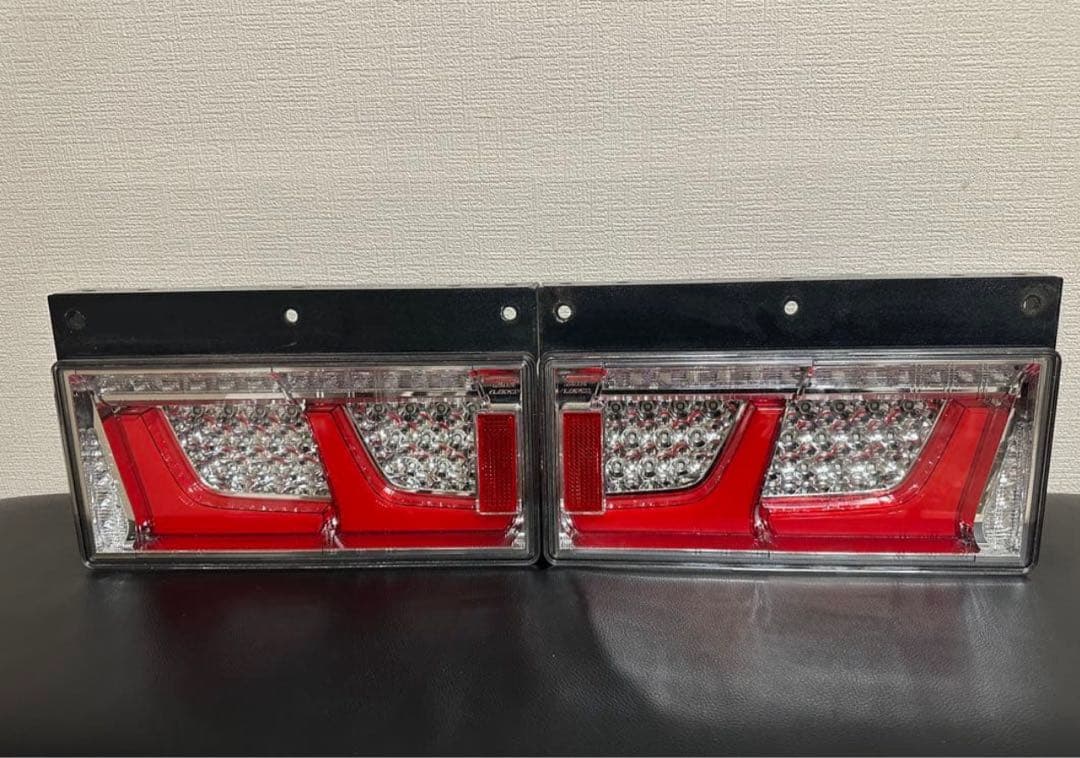 LEDテールランプユニット 赤