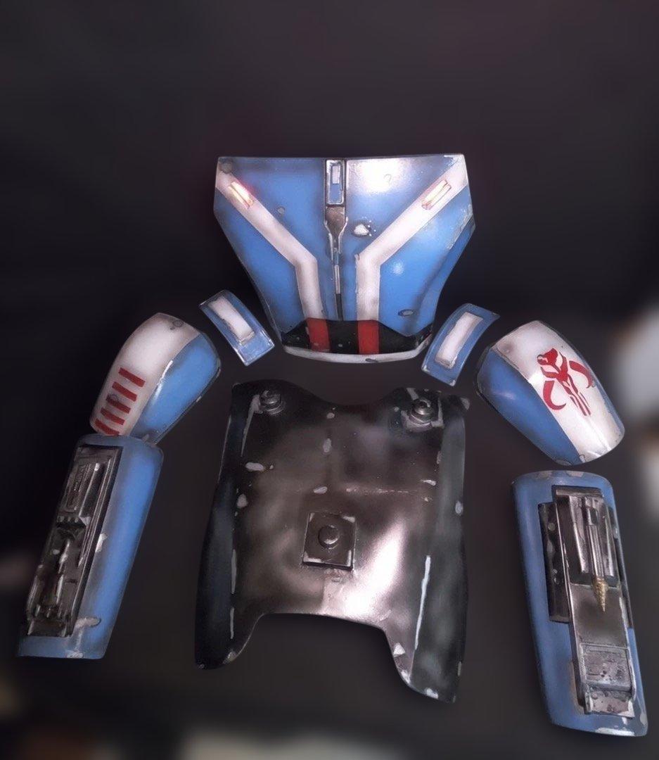 女性用マンダロリアンアーマー