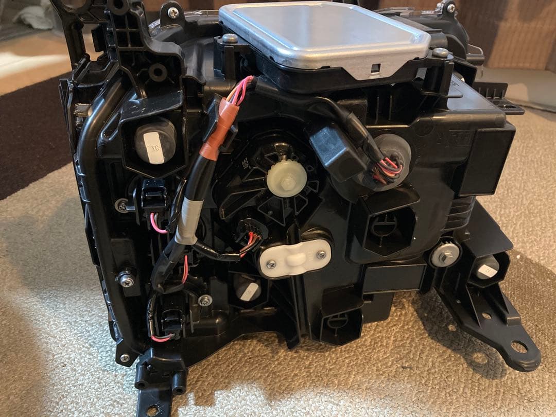 ランドクルーザー250 丸目ヘッドライト左右