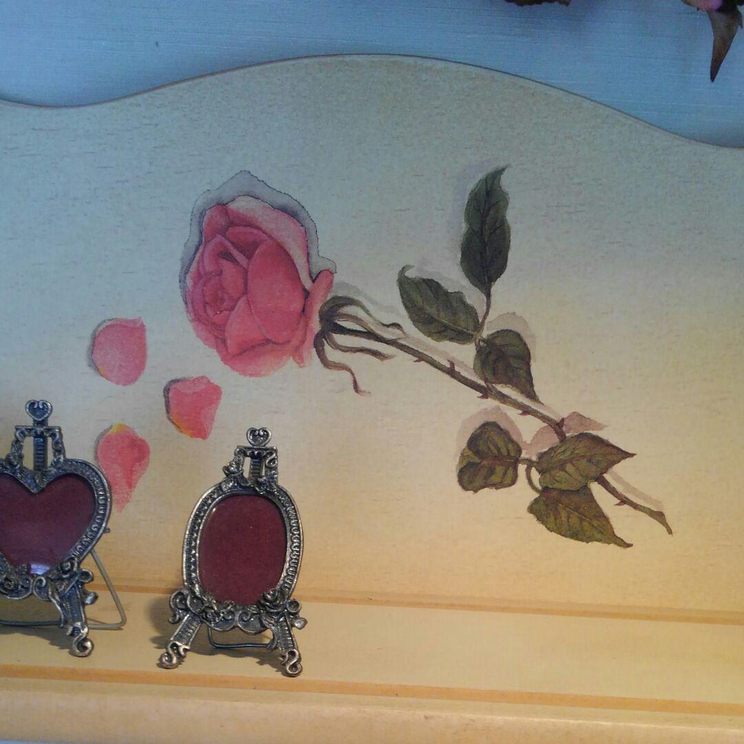 アンティーク調薔薇のだまし絵飾り棚◆お皿立て◆リビング飾り棚◆ヴィンテージ◆姫系