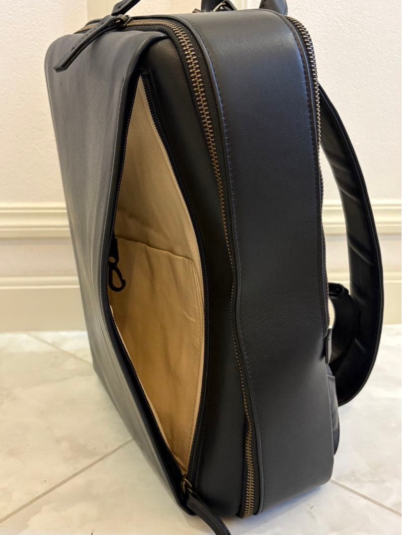 未使用 Evoon マルチビジネスリュック レザー ブラック