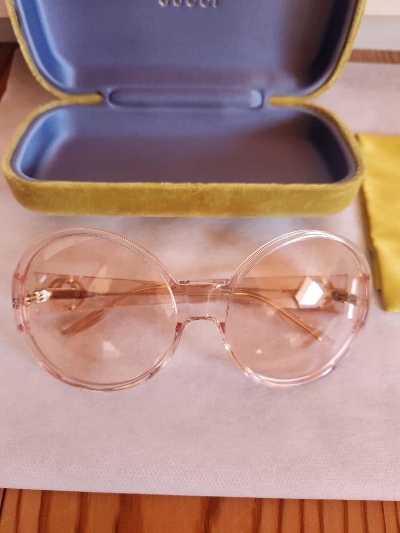 Gucci クリアピンク ラウンドサングラス