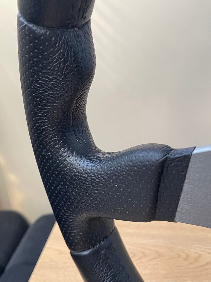 MOMO race 32πモモステアリングハンドル