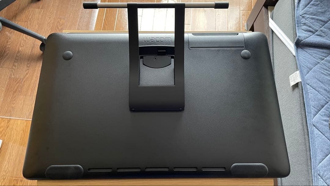 Wacom Cintiq 22 DTK-2260/K1D【おまけ付】